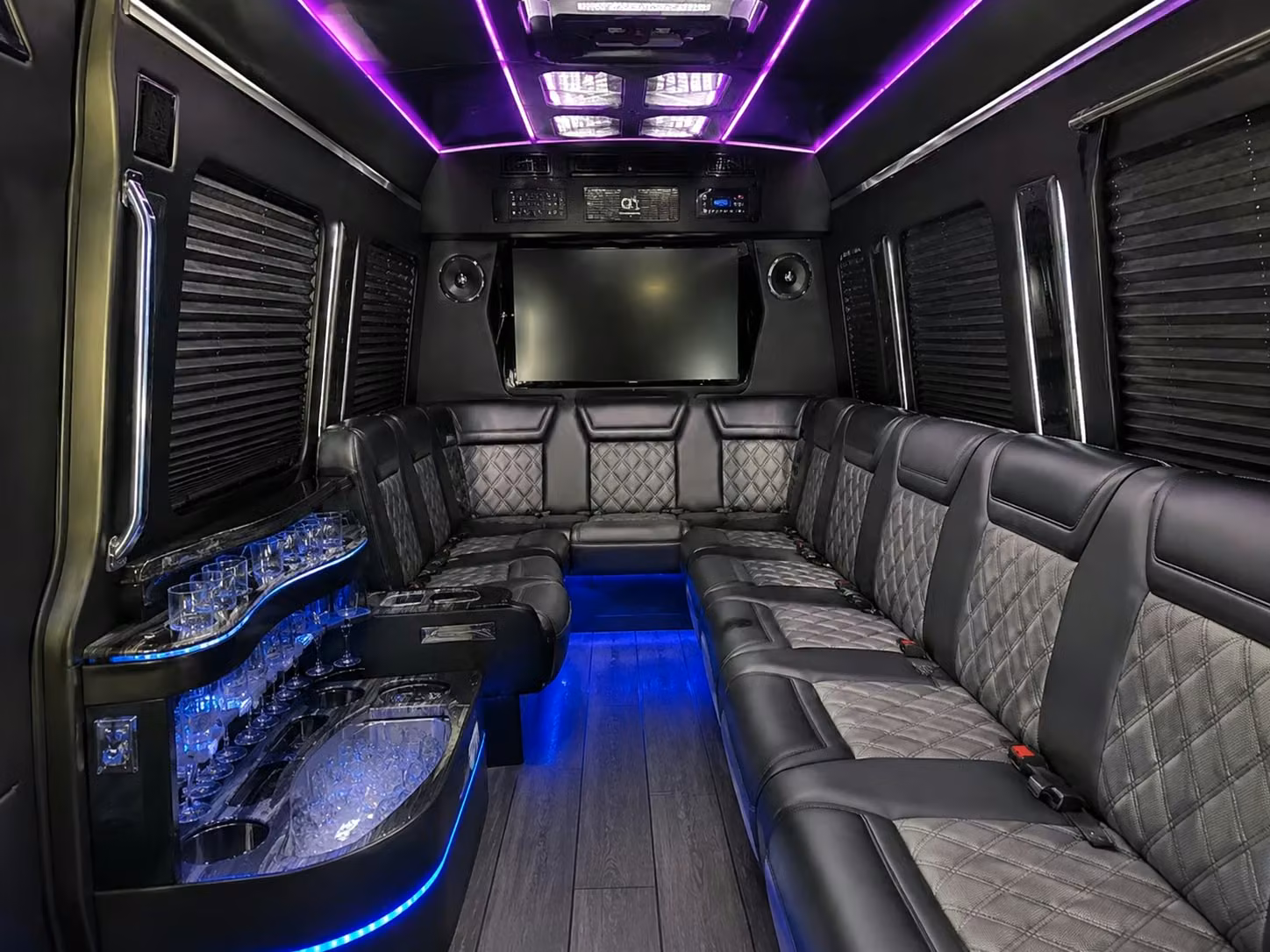 charterbussantaclara com can help you plan airport transfers for out of town wedding guests